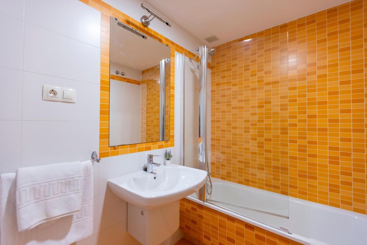 Apartagal-Playa De Llas, フォス エクステリア 写真